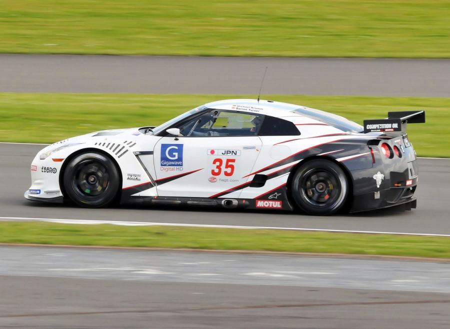  Nissan GT-R FIA GT1 2009 года  (фото 26 из 28)